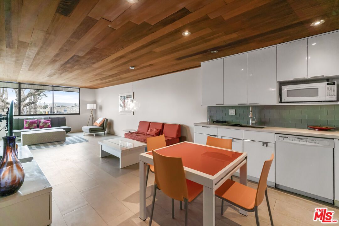 Dining room, Interior, Kitchen, Living room, Pendant Lights, Recessed Lighting, Wooden Ceilings