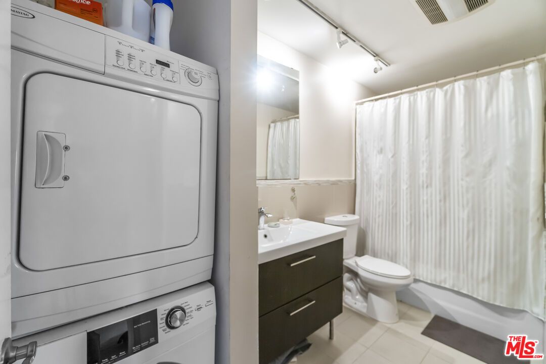 Bathroom, Interior, Utility Closets, Washer