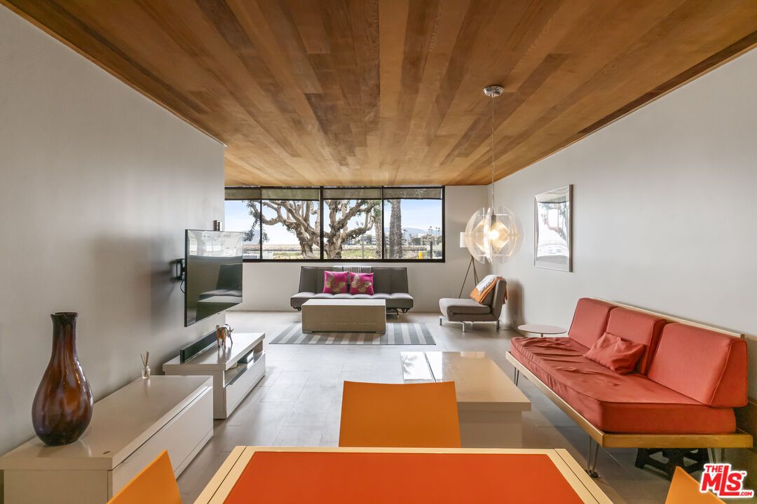 Interior, Living room, Pendant Lights, Wooden Ceilings