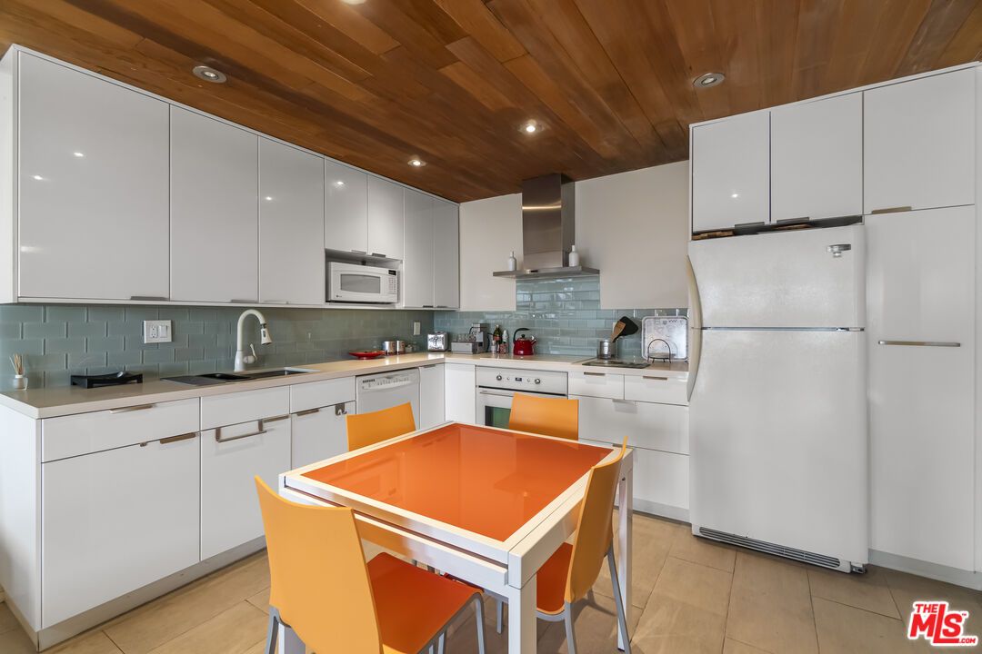 Interior, Kitchen, Recessed Lighting, Wooden Ceilings