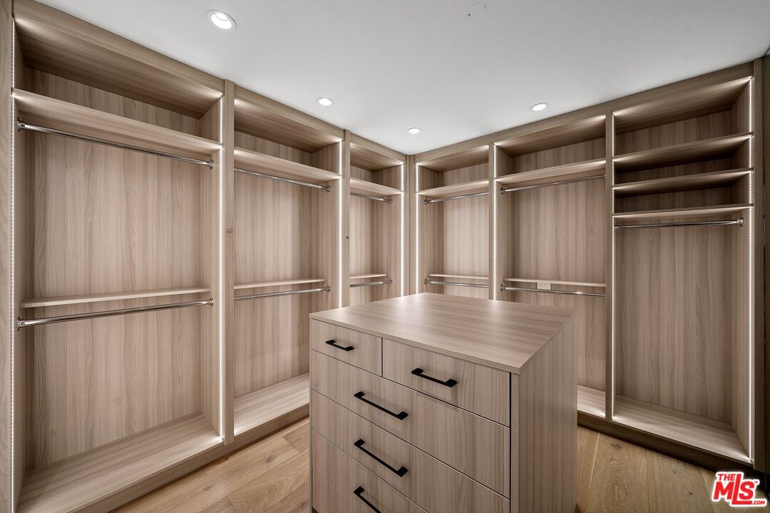 Interior, Recessed Lighting, Walk-in Closets, Wood Texture Flooring