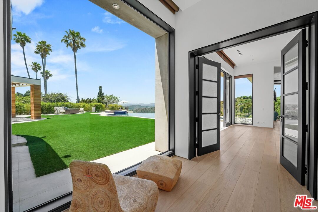 Backyard, Exterior, Wood Texture Flooring