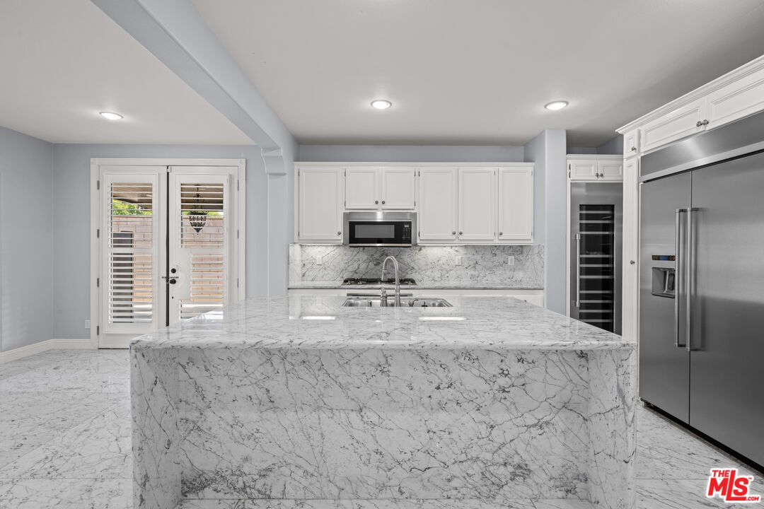 Interior, Kitchen, Marble, Recessed Lighting, Stainless Steel Appliances
