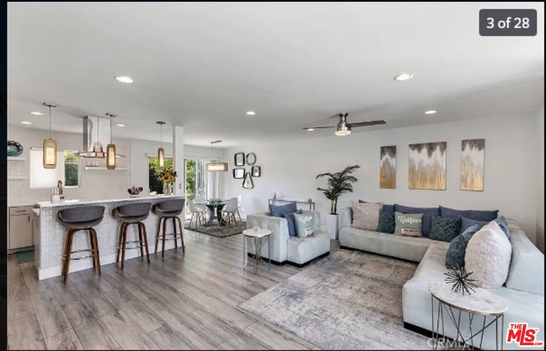 Dining room, Interior, Living room, Pendant Lights, Recessed Lighting, Wood Texture Flooring