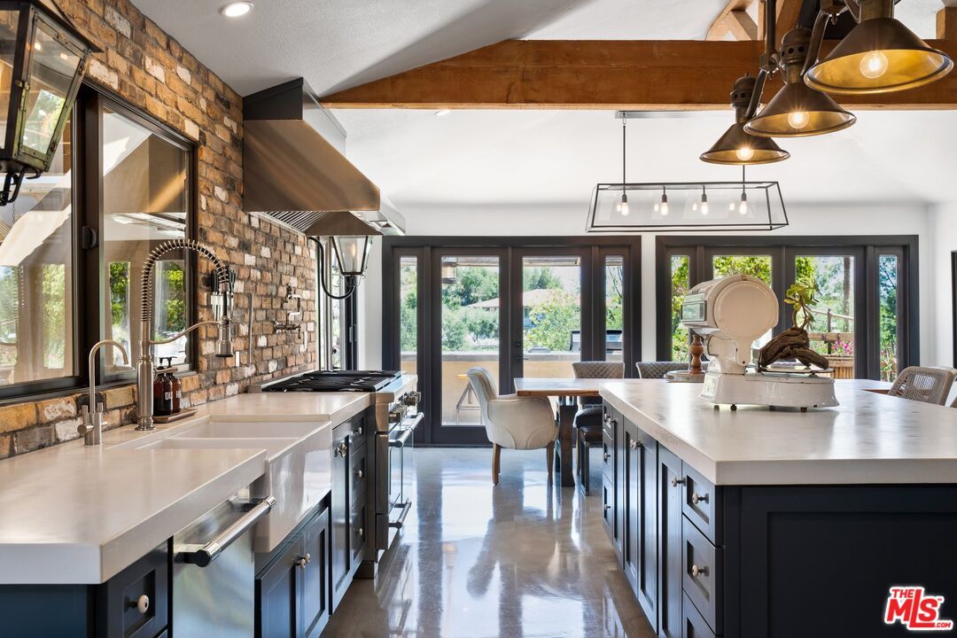 Dining room, Interior, Kitchen, Pendant Lights, Recessed Lighting, Stainless Steel Appliances, Wooden Beams