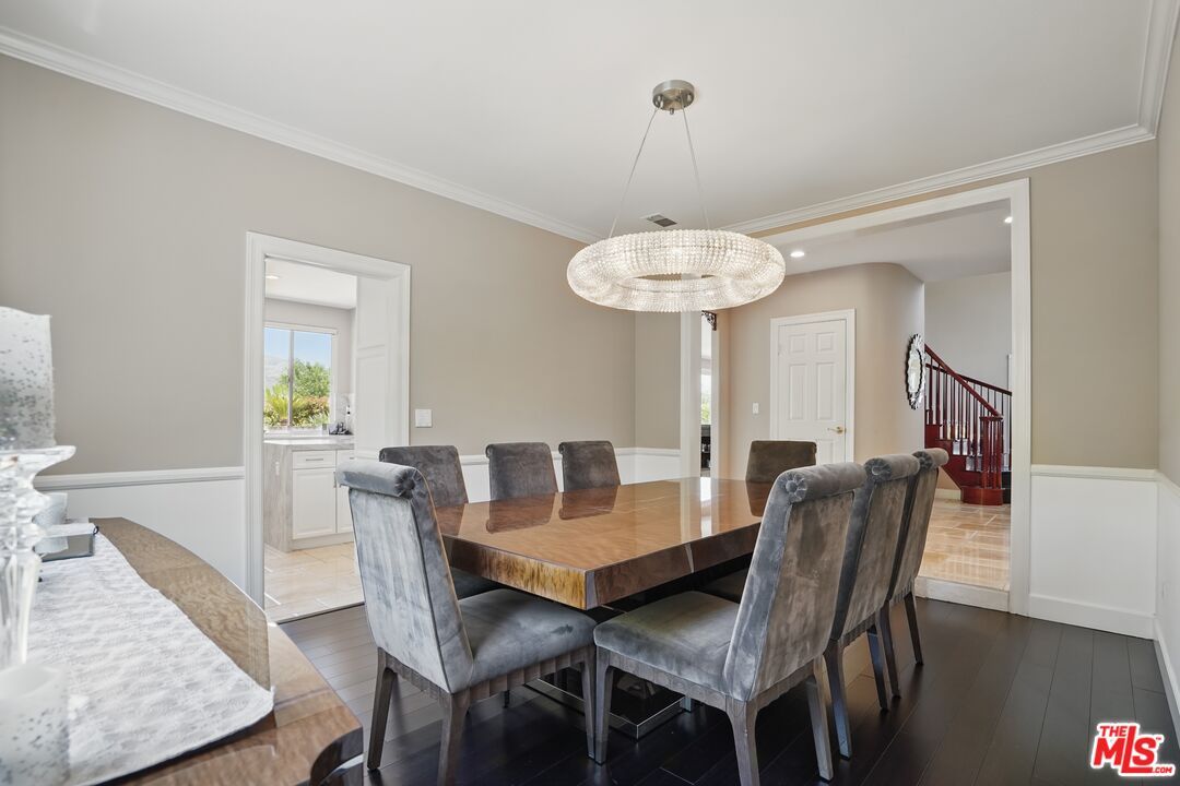 Dining room, Interior, Pendant Lights, Recessed Lighting, Wood Texture Flooring
