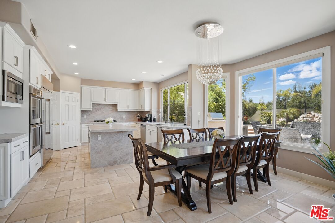 Chandelier, Dining room, Interior, Kitchen, Pendant Lights, Recessed Lighting