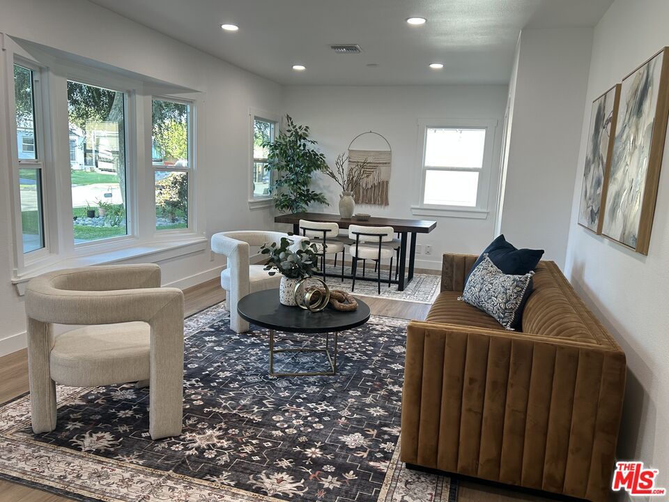 Dining room, Interior, Living room, Recessed Lighting, Wood Texture Flooring