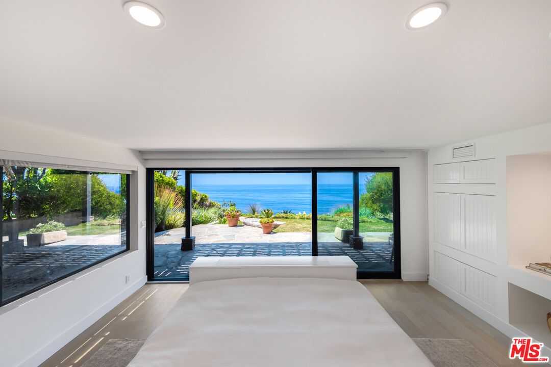 Bedroom, Interior, Recessed Lighting, Water, Wood Texture Flooring