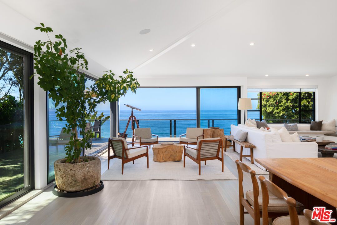 Dining room, Interior, Living room, Recessed Lighting, Water, Wood Texture Flooring