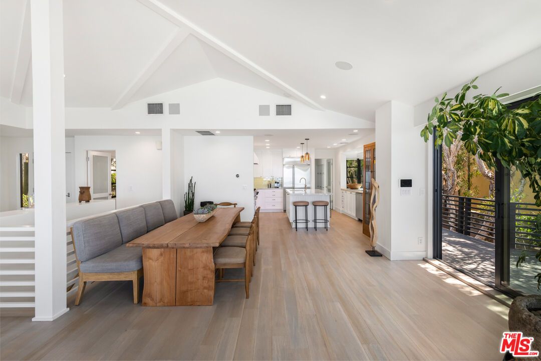 Dining room, Interior, Kitchen, Pendant Lights, Recessed Lighting, Wood Texture Flooring