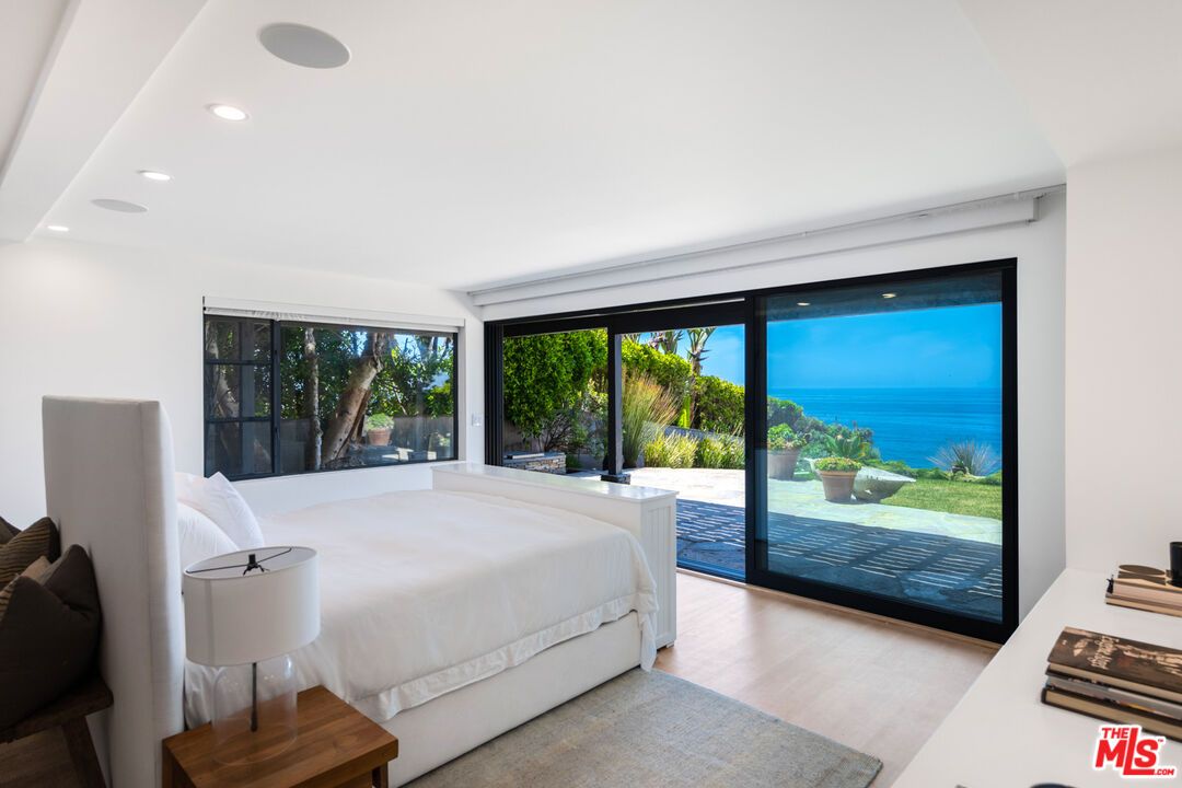 Bedroom, Interior, Recessed Lighting, Water, Wood Texture Flooring