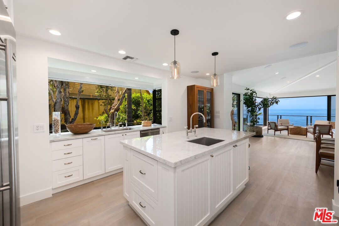 Interior, Kitchen, Pendant Lights, Recessed Lighting, Water, Wood Texture Flooring