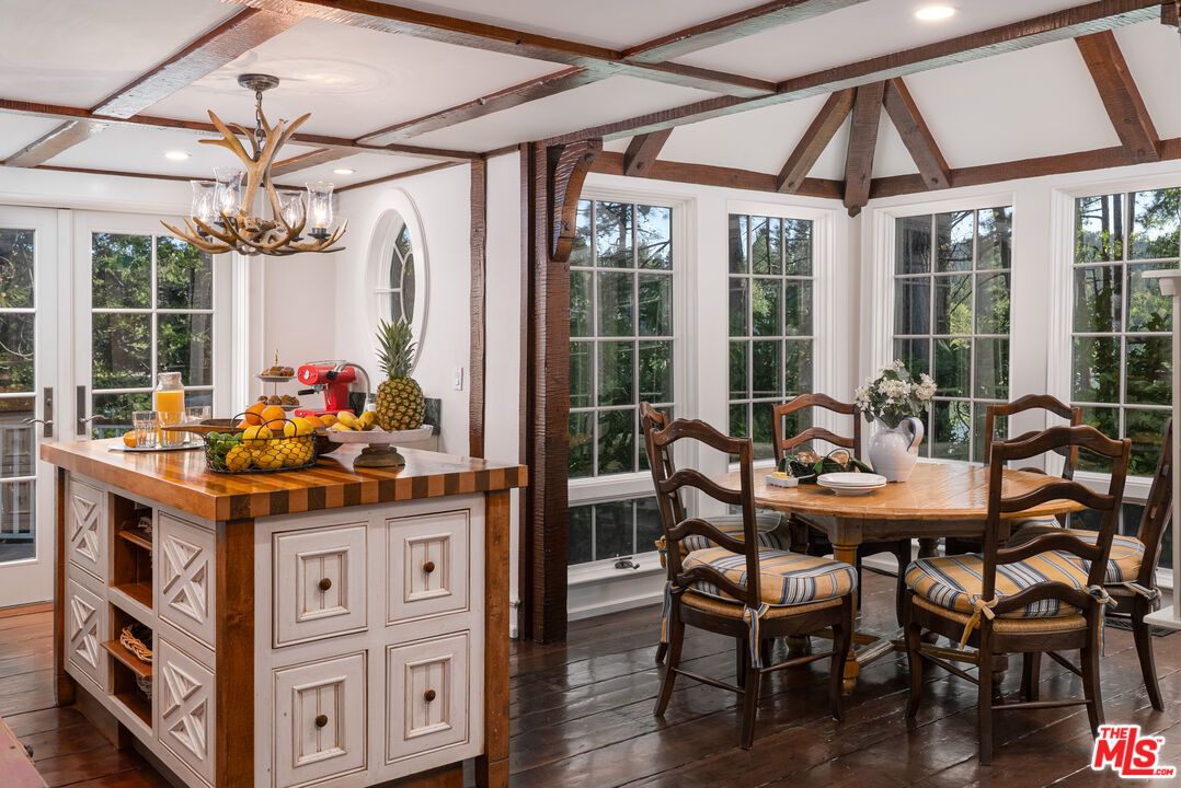 Chandelier, Dining room, Interior, Recessed Lighting, Wooden Beams, Wood Texture Flooring