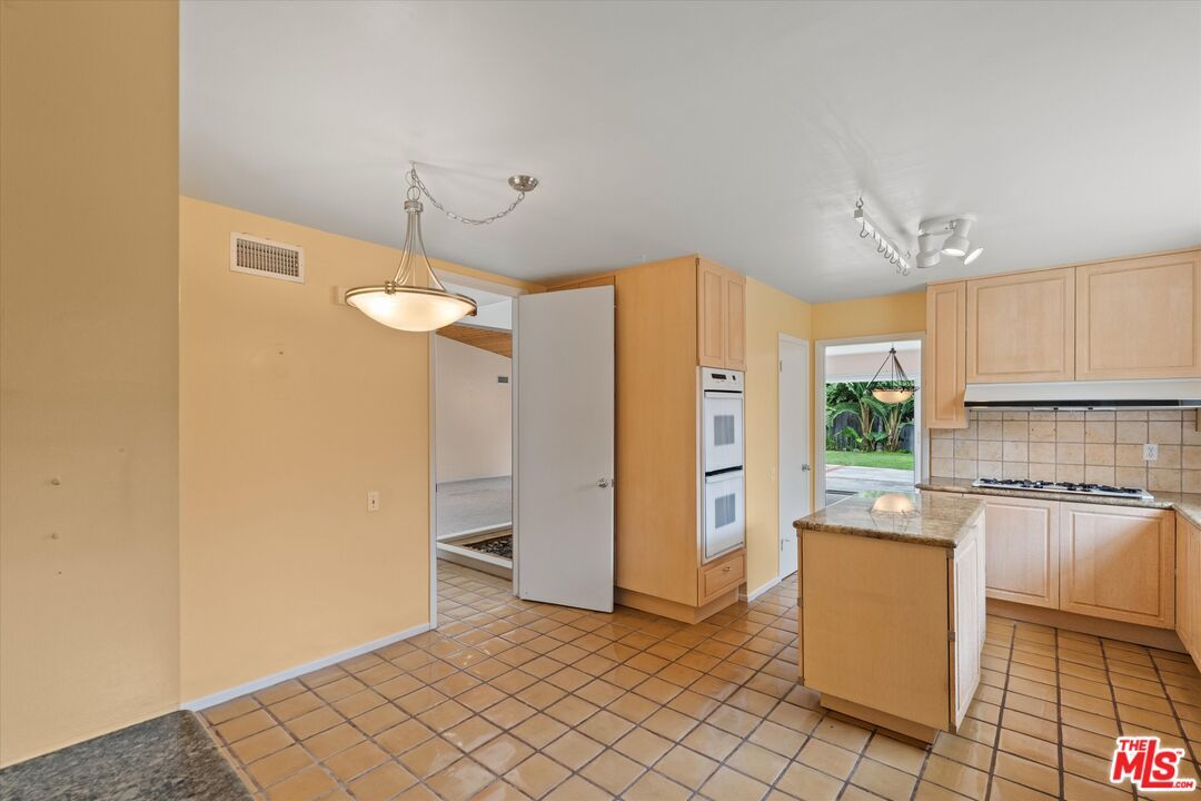 Interior, Kitchen, Pendant Lights