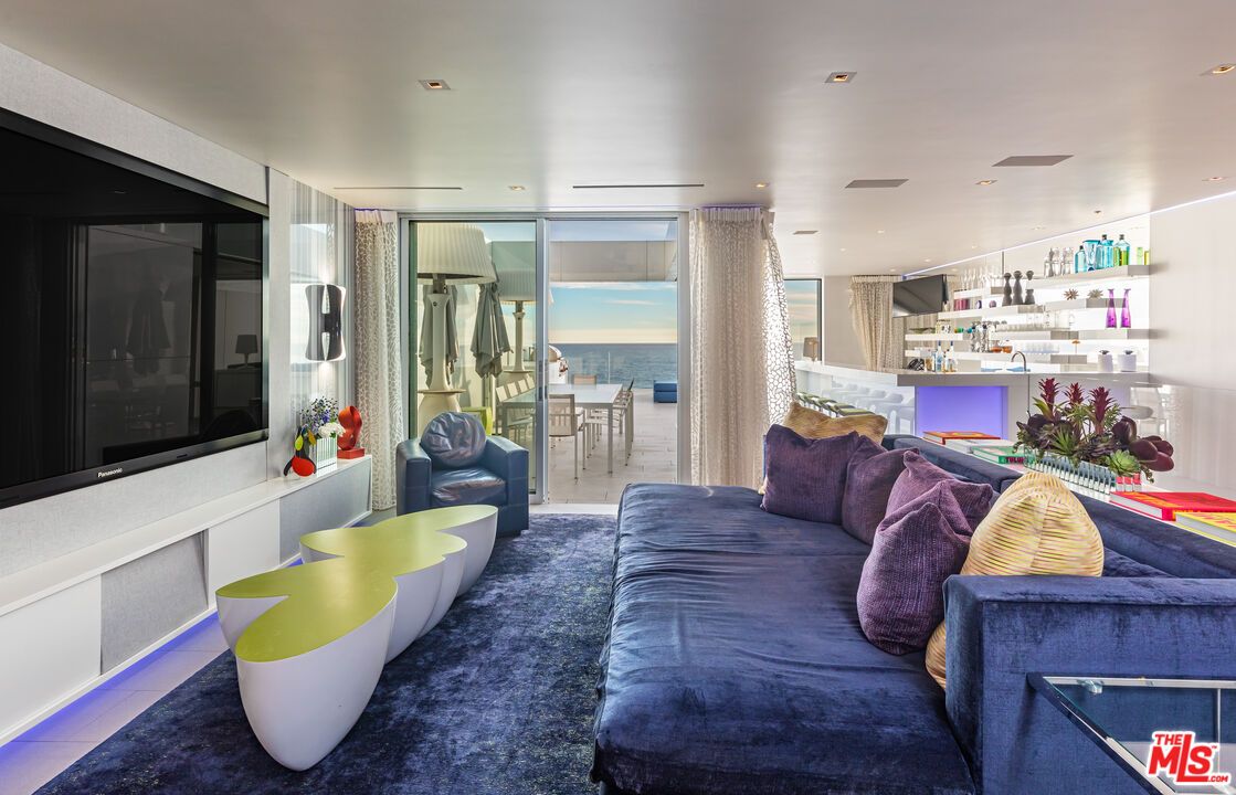 Bedroom, Interior, Recessed Lighting, Water