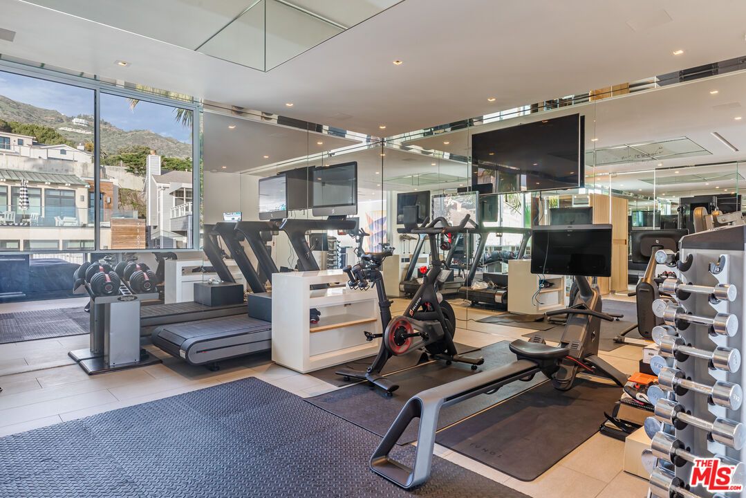 Fitness Equipment, Gym, Interior, Recessed Lighting