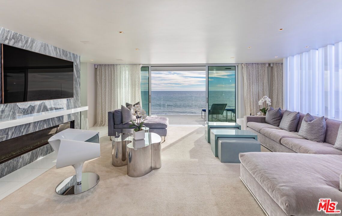 Fireplace, Interior, Living room, Recessed Lighting, Water