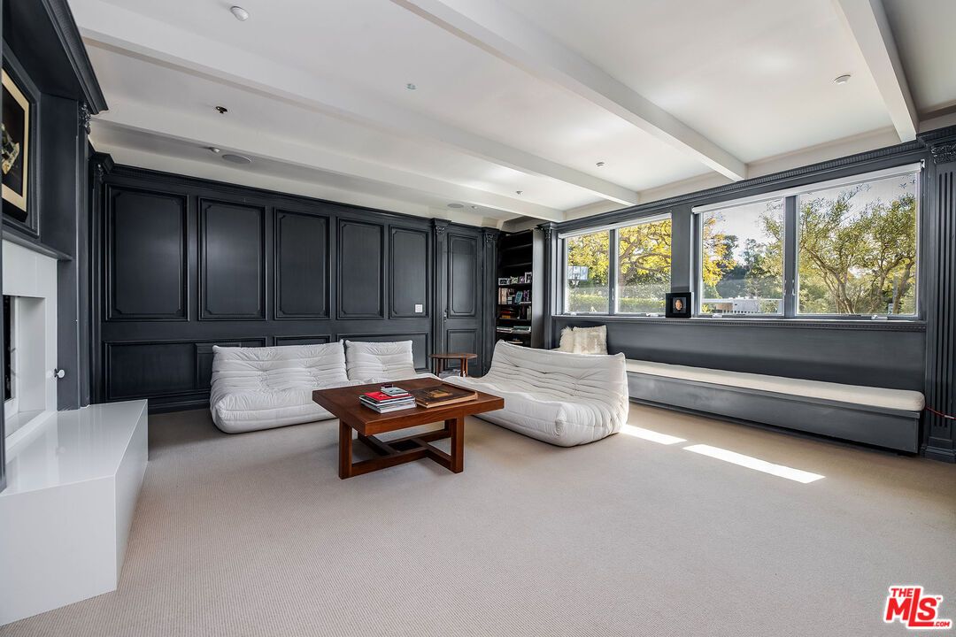 Fireplace, Interior, Living room, Recessed Lighting