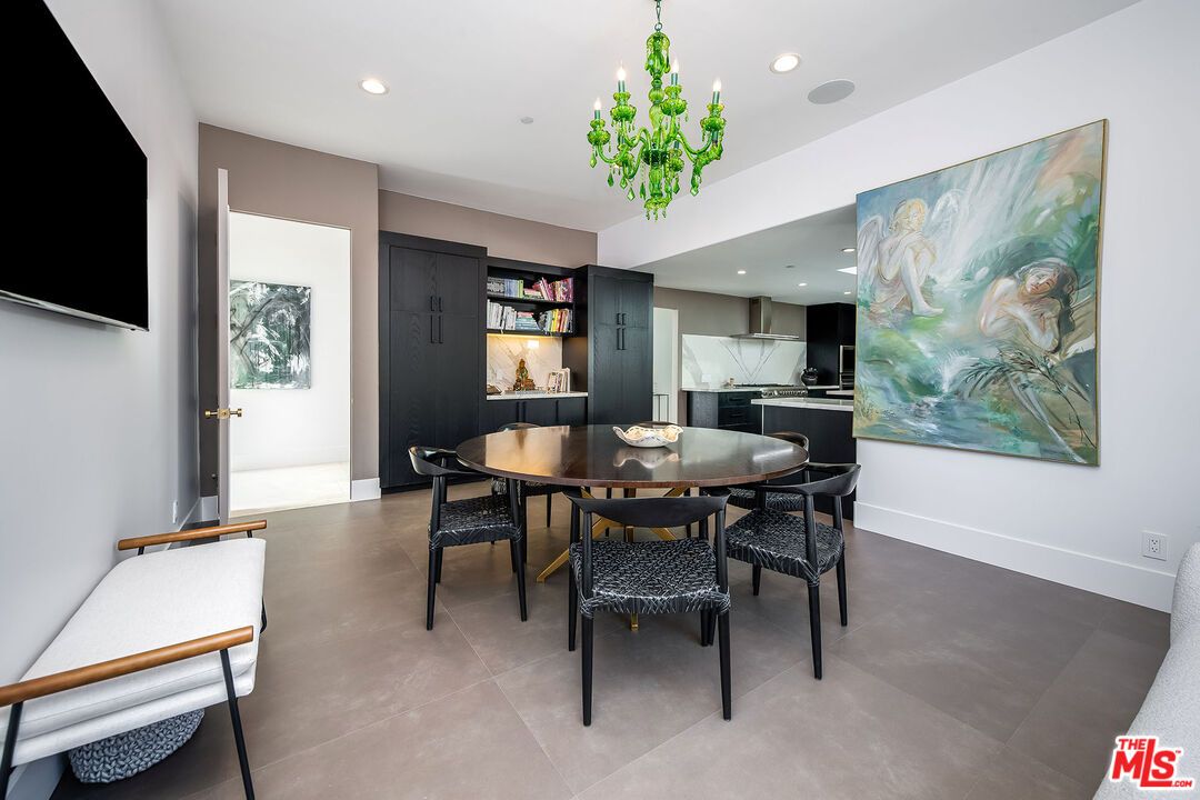 Chandelier, Dining room, Interior, Kitchen, Recessed Lighting, Stainless Steel Appliances