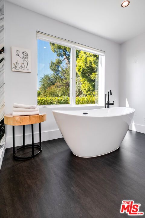 Bathroom, Free Standing Baths, Interior, Recessed Lighting, Wood Texture Flooring