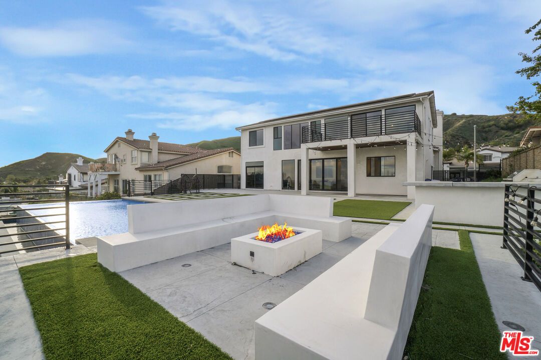 Backyard, Exterior, Pool