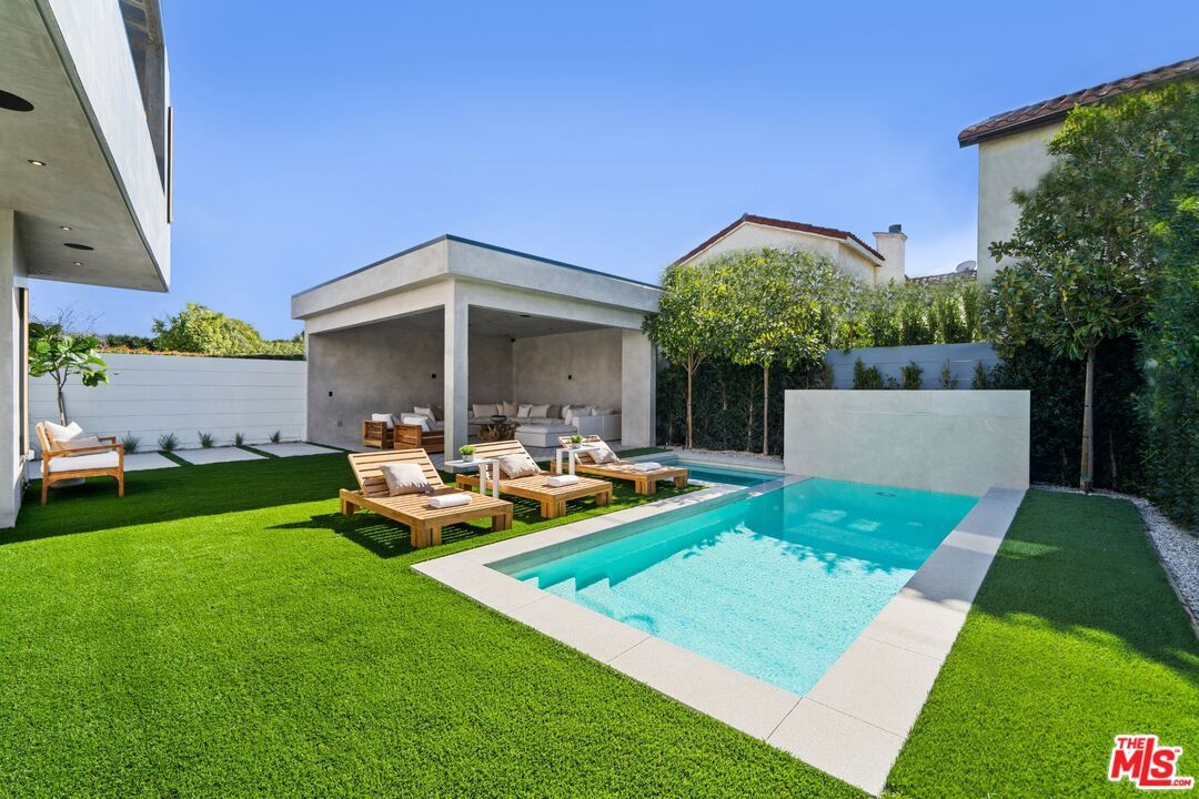 Backyard, Exterior, Pool