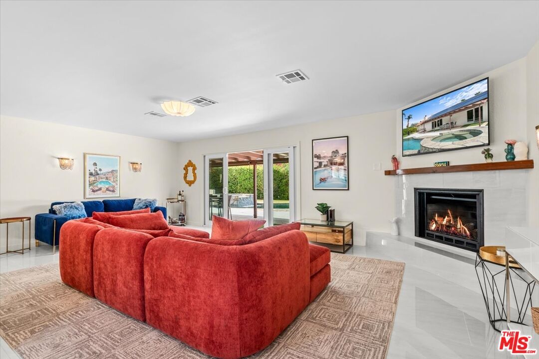 Fireplace, Interior, Living room