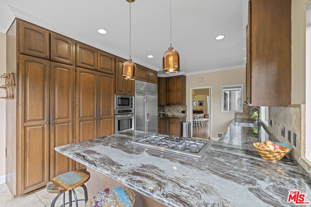 Interior, Kitchen, Pendant Lights, Recessed Lighting, Stainless Steel Appliances