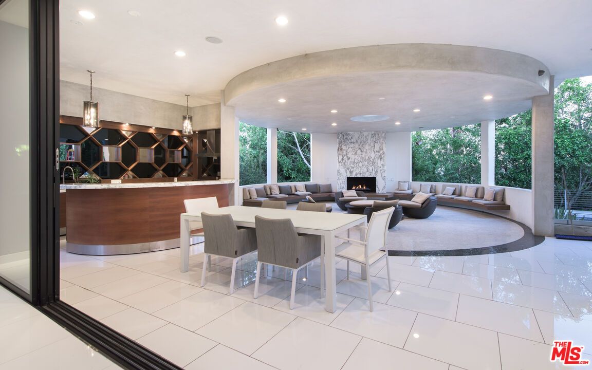 Fireplace, Interior, Living room, Pendant Lights, Recessed Lighting