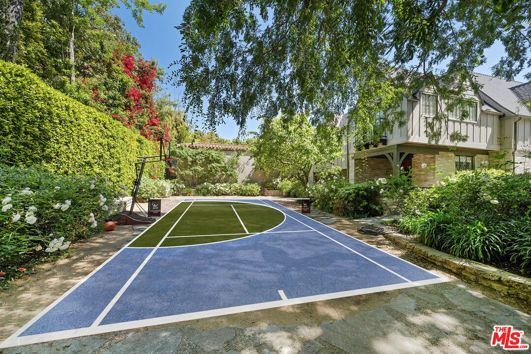 Exterior, Tennis Courts