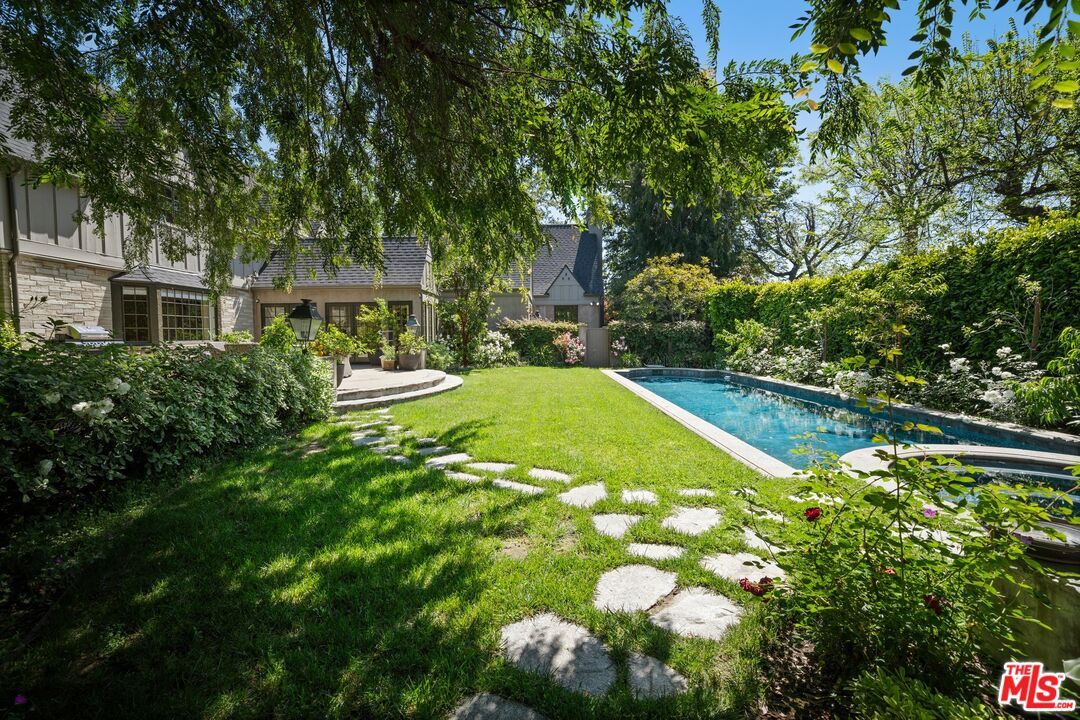 Backyard, Exterior, Pool