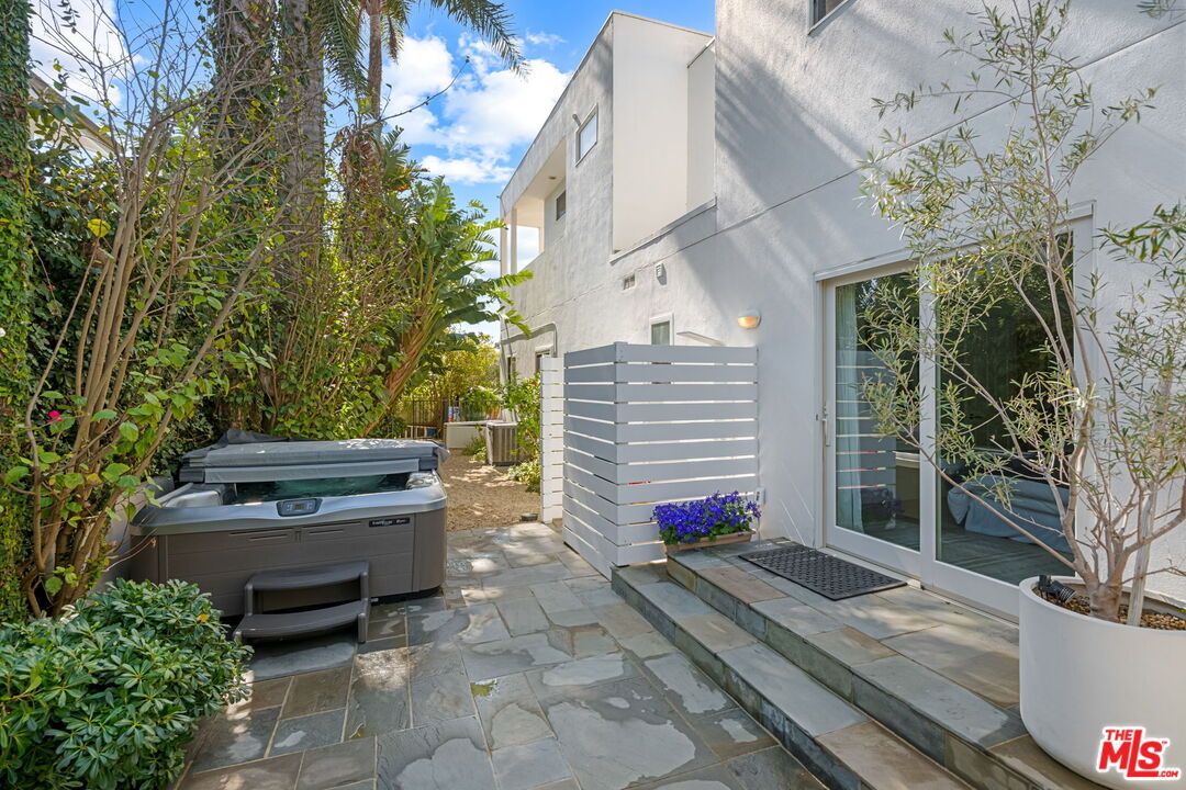 Exterior, Hot Tub