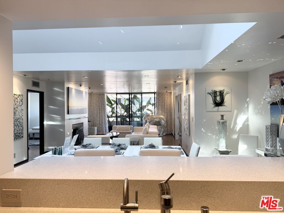 Interior, Living room, Recessed Lighting, Stainless Steel Appliances