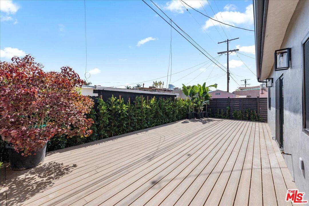 Exterior, Wood Texture Flooring