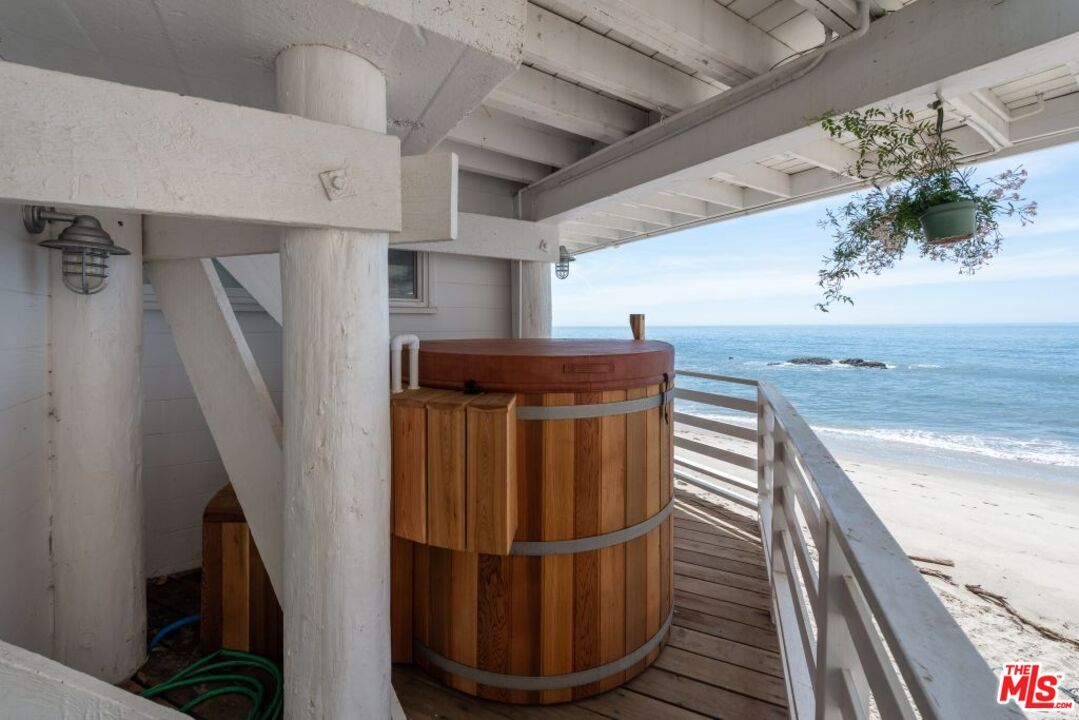 Exterior, Water