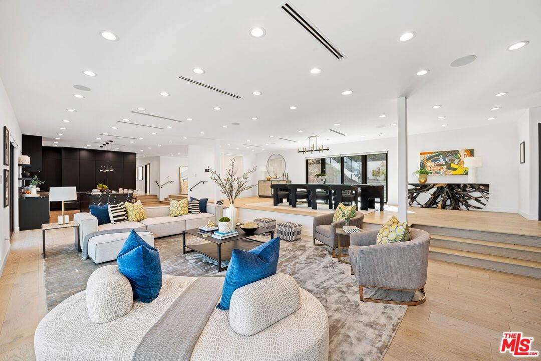 Dining room, Interior, Kitchen, Living room, Pendant Lights, Recessed Lighting, Wood Texture Flooring