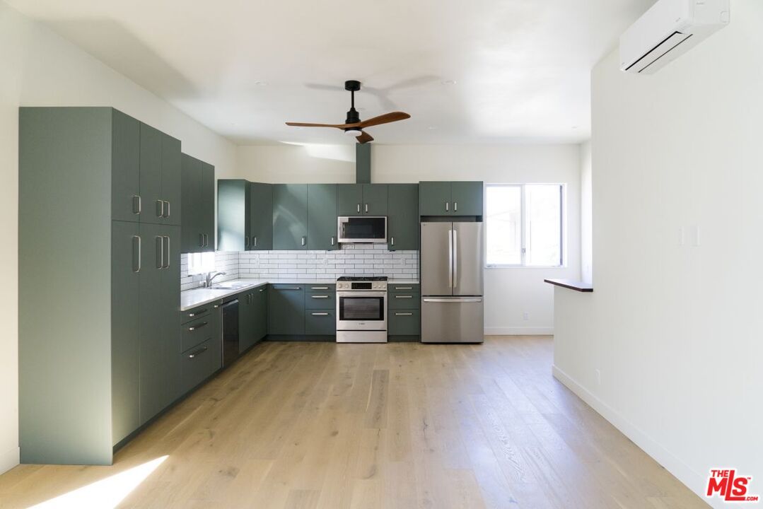 Interior, Kitchen, Stainless Steel Appliances, Wood Texture Flooring