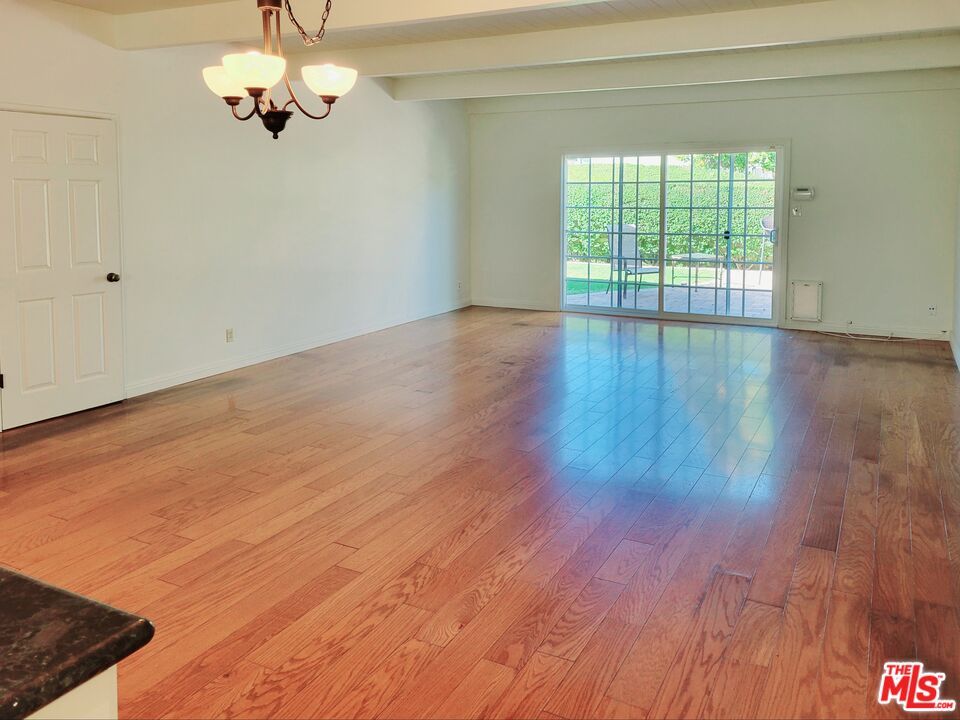 Chandelier, Empty room, Interior, Wood Texture Flooring