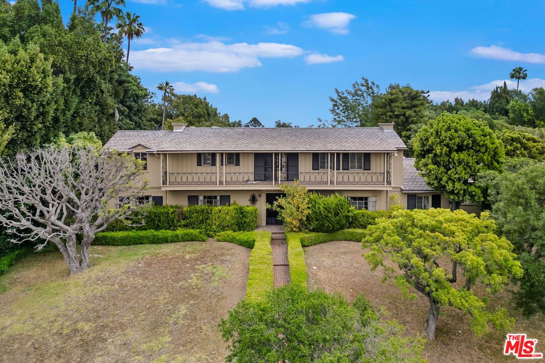 Backyard, Exterior, Facade, Farmhouse