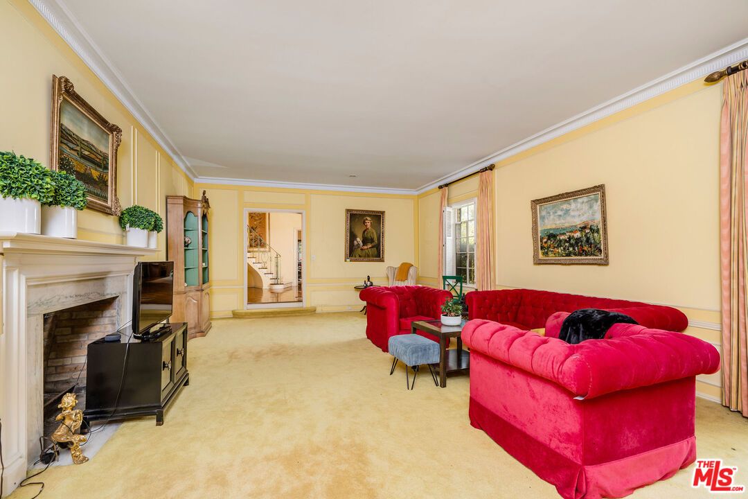 Fireplace, Interior, Living room