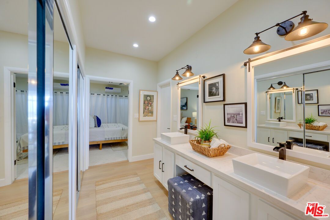 Bathroom, Interior, Recessed Lighting, Wood Texture Flooring