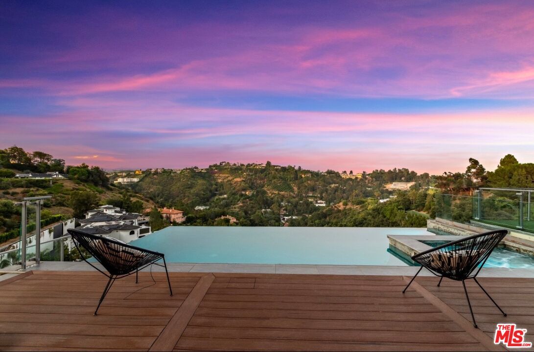 Exterior, Pool, Other