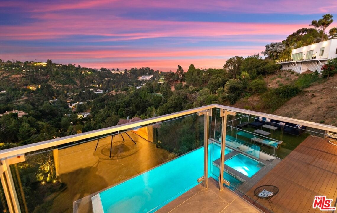 Exterior, Pool, Other