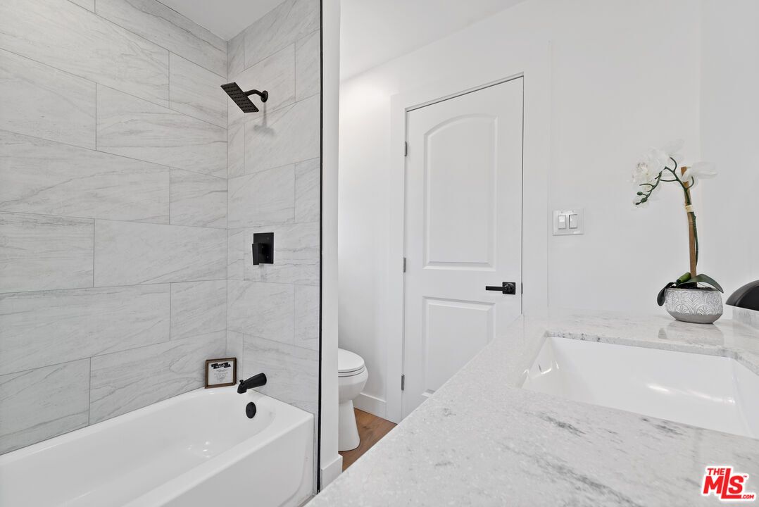 Bathroom, Interior, Marble Walls