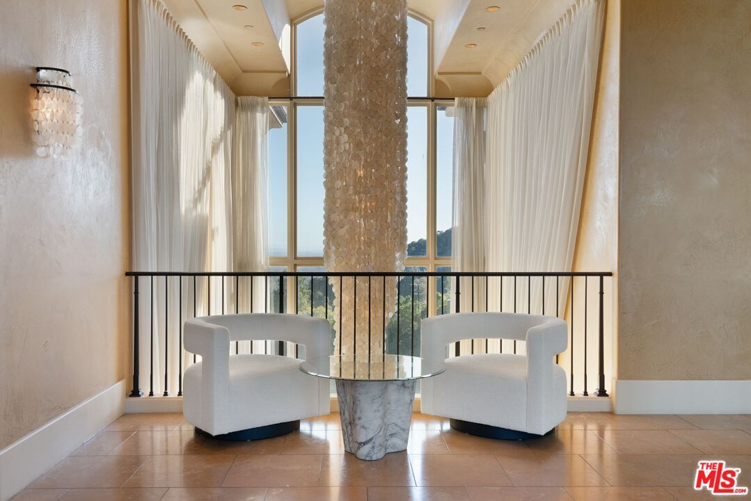 Chandelier, Interior, Recessed Lighting