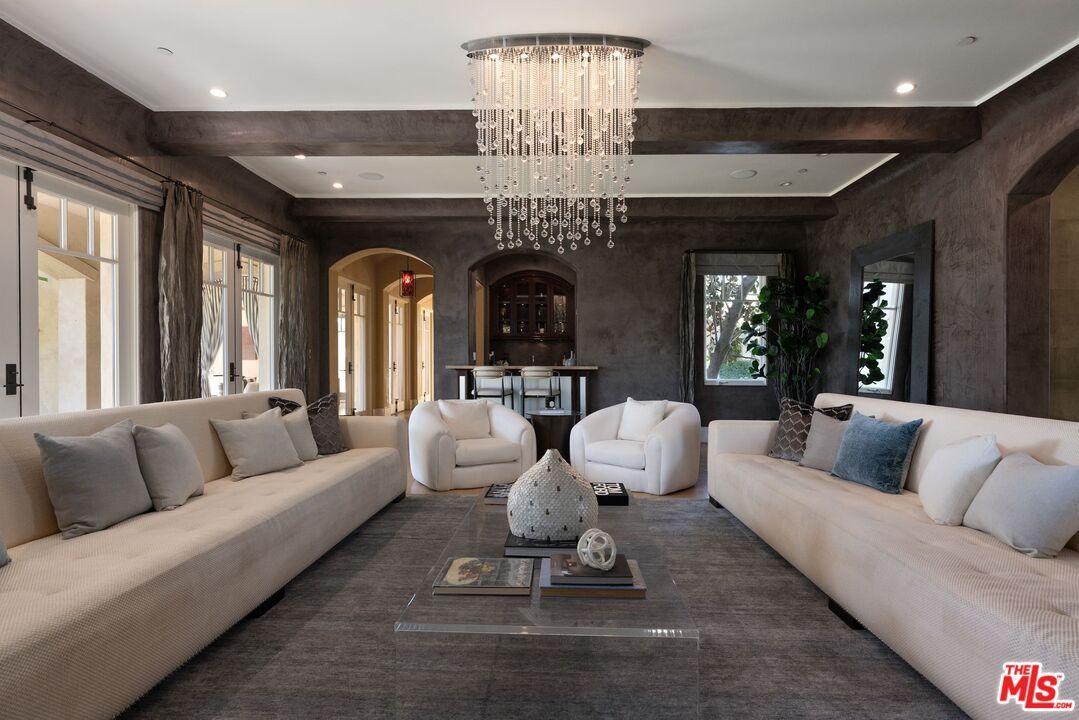 Chandelier, Dining room, Interior, Living room, Recessed Lighting