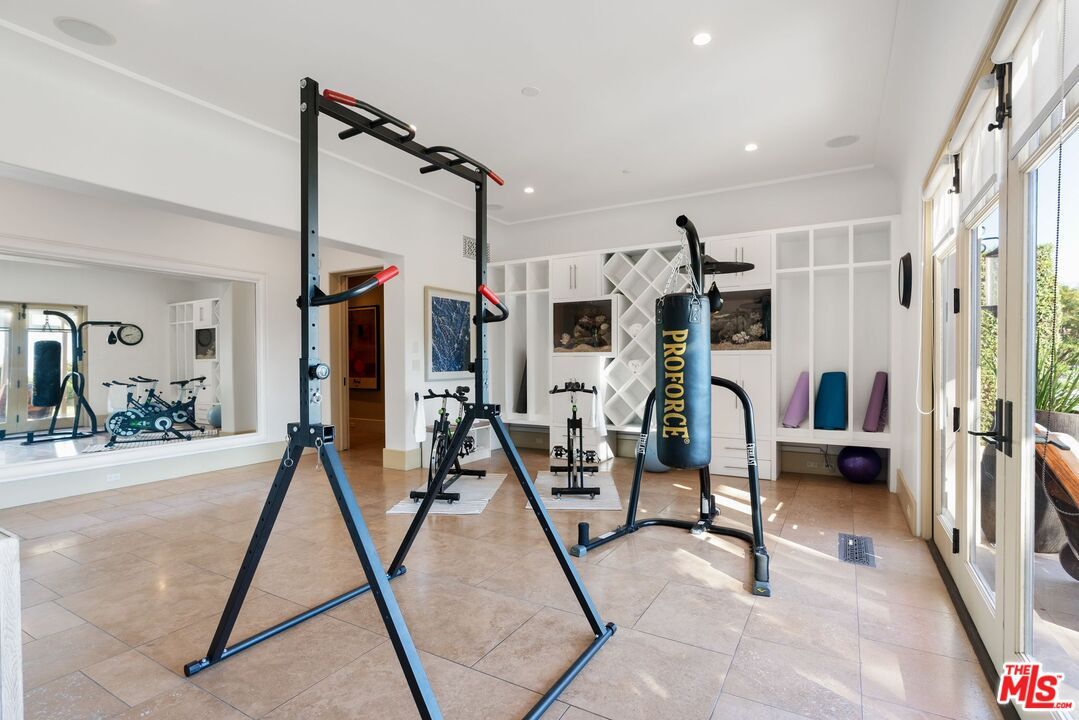 Fitness Equipment, Interior, Recessed Lighting