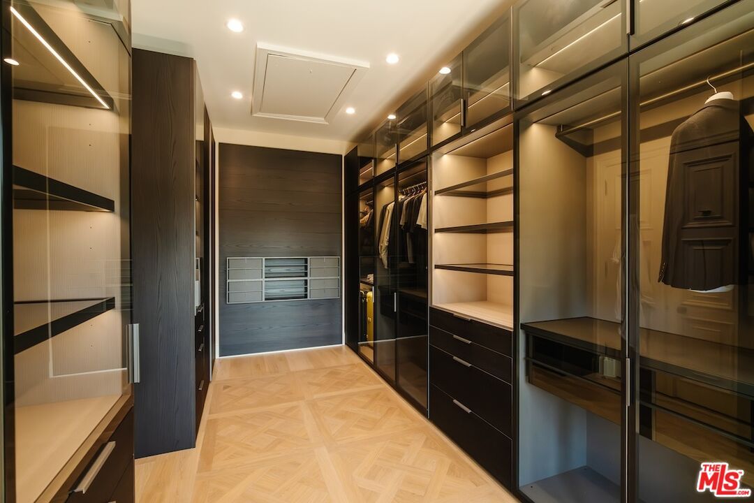 Interior, Recessed Lighting, Walk-in Closets, Wood Texture Flooring