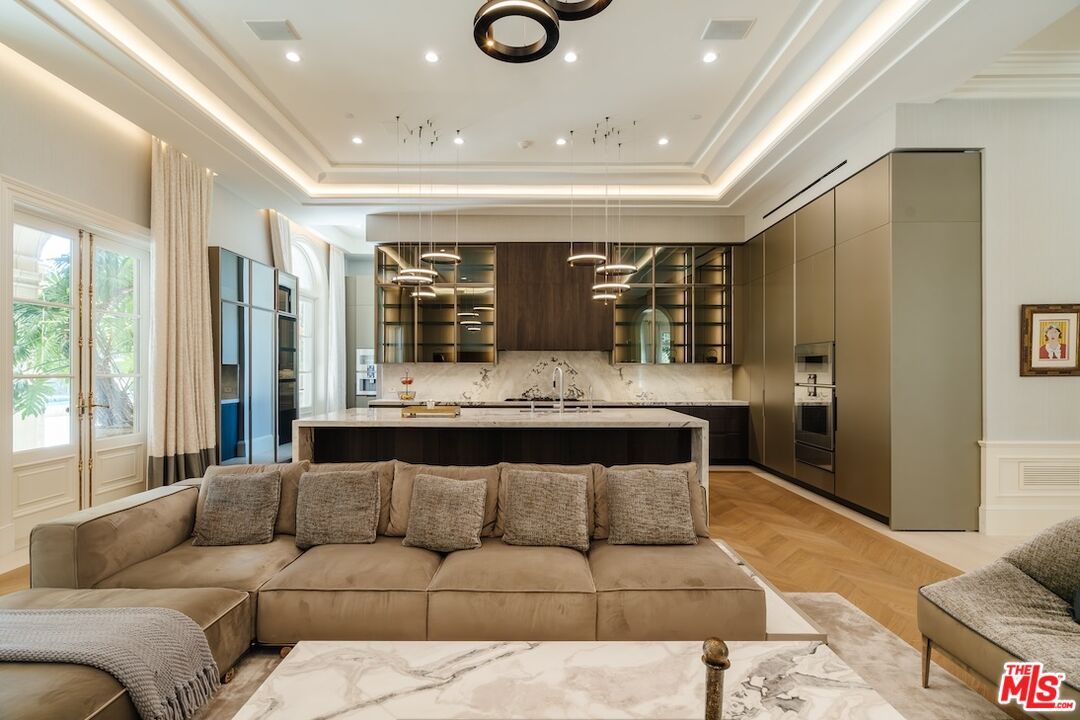 Interior, Kitchen, Living room, Pendant Lights, Recessed Lighting, Stainless Steel Appliances, Wood Texture Flooring